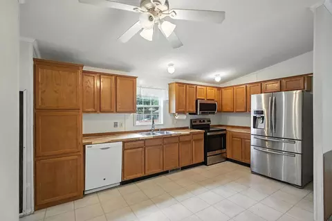 Kitchen - 2630 Dwight Rd, Springfield, OH 45503 photo 2 of 5