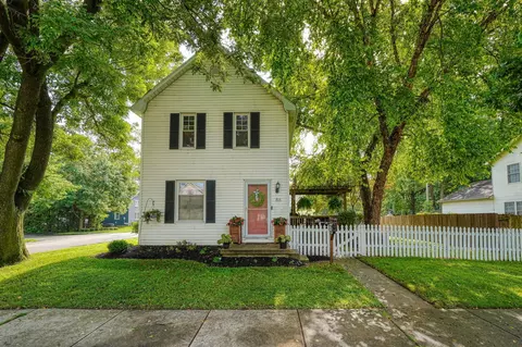 86 Hill Rd N, Pickerington, OH 43147