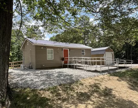 1765 Greenbrier Rd, Seaman, OH 45679