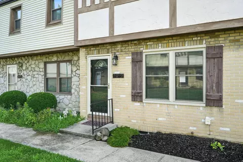 3843 Queen Anne Pl, Grove City, OH 43123