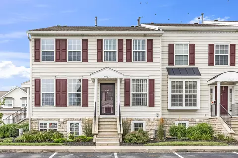 7007 Monarchos Dr, New Albany, OH 43054