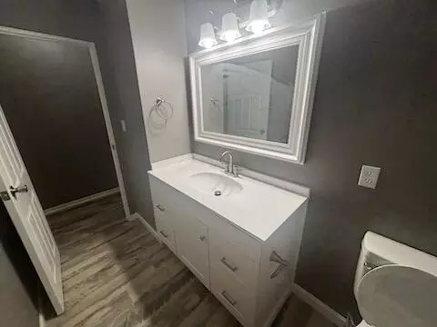 Bath - 194 Fielde Dr, Newark, OH 43055 photo 2 of 5