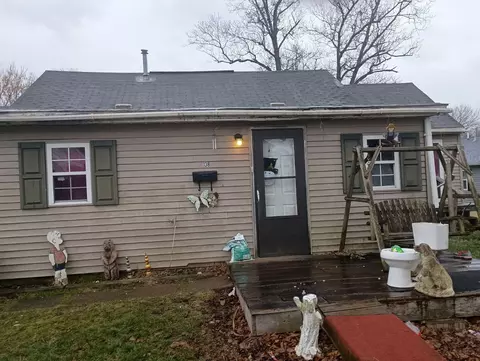 138 Potters Ln, Roseville, OH 43777