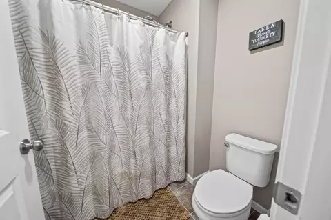 Bath - 208 Diverston Way, Delaware, OH 43015 photo 3 of 4
