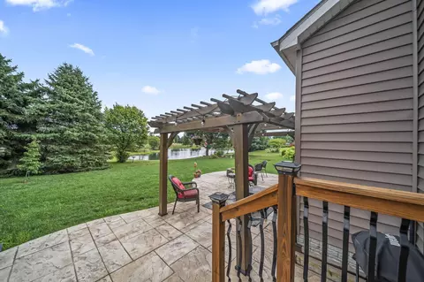 Exterior - 208 Diverston Way, Delaware, OH 43015 photo 13 of 24