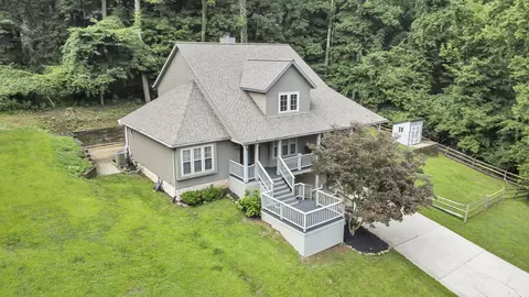 193 Walnut Hills Dr, Granville, OH 43023