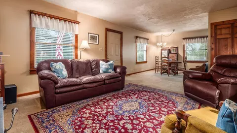 Living - 206 Freeman Memorial Dr, Hebron, OH 43025 photo 3 of 4