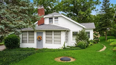 Exterior - 206 Freeman Memorial Dr, Hebron, OH 43025 photo 11 of 13