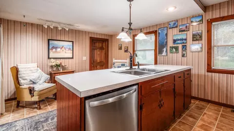 Kitchen - 206 Freeman Memorial Dr, Hebron, OH 43025 photo 1 of 7