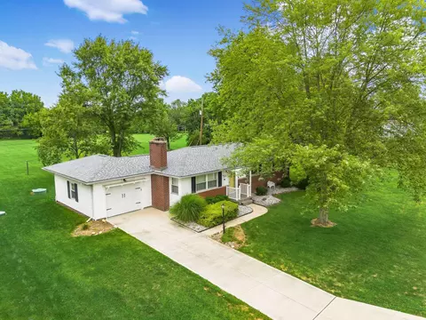 4466 Anglebrook Dr, Grove City, OH 43123
