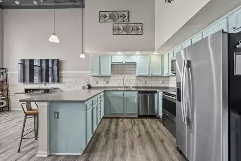 110 N 3rd St #604, Columbus, OH 43215