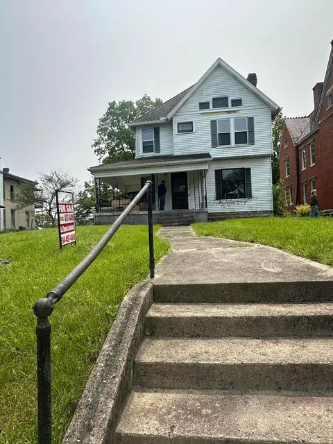 929 E High St, Springfield, OH 45505
