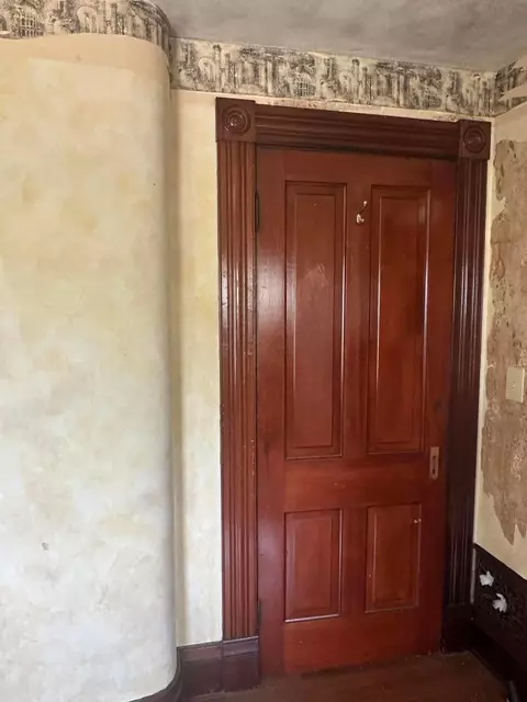 929 E High St, Springfield, OH 45505 photo 6