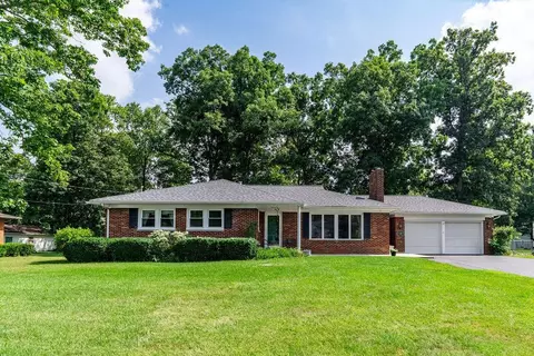 1263 Oakwood Rd, Marion, OH 43302