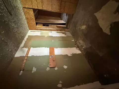 Bath - 1730 Damascus Ave, Springfield, OH 45506 photo 1 of 2