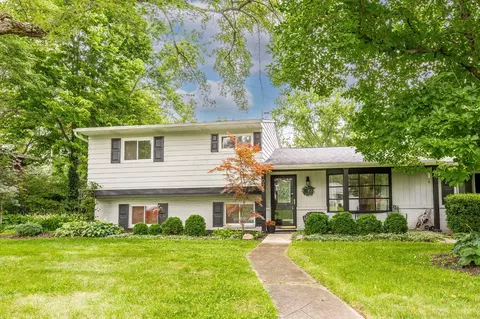 1022 Larkstone Dr, Columbus, OH 43235