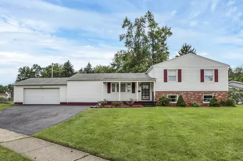 819 Hunt Valley Dr, Reynoldsburg, OH 43068