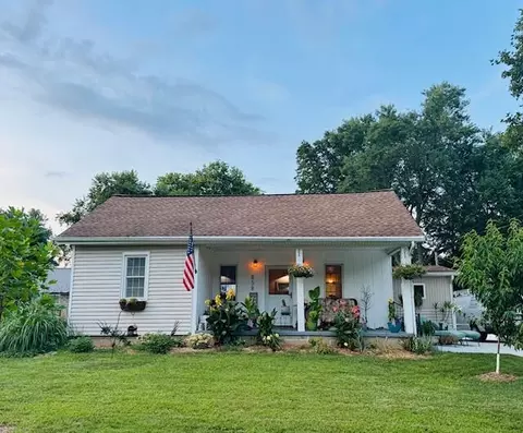 858 Main St, Groveport, OH 43125