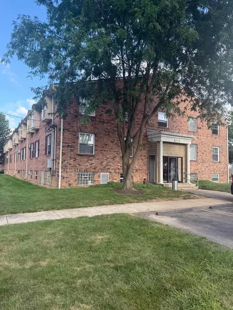 4714 Tarryton Ct S #20-2E, Columbus, OH 43228