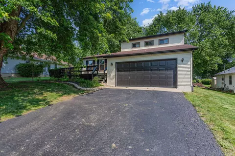 1855 E Choctaw Dr, London, OH 43140