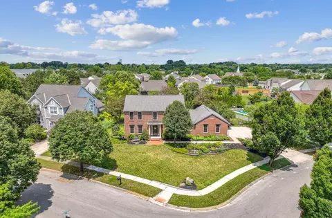 6430 Rossmore Ln, Canal Winchester, OH 43110