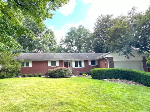 305 W New England Ave, Worthington, OH 43085