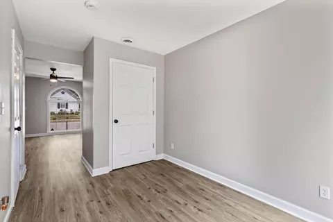 Entry Way - 539 E Union St, Circleville, OH 43113 photo 1 of 3