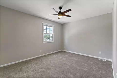 Bedroom - 539 E Union St, Circleville, OH 43113 photo 1 of 7