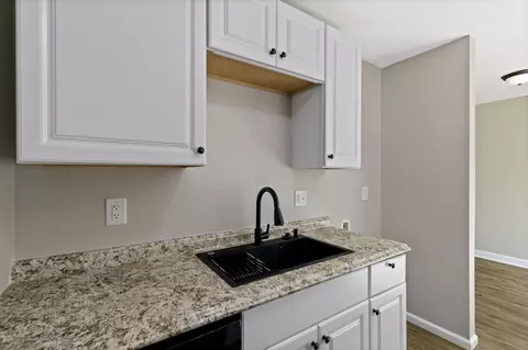 Kitchen - 539 E Union St, Circleville, OH 43113 photo 1 of 4