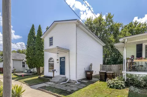 Exterior - 539 E Union St, Circleville, OH 43113 photo 3 of 5