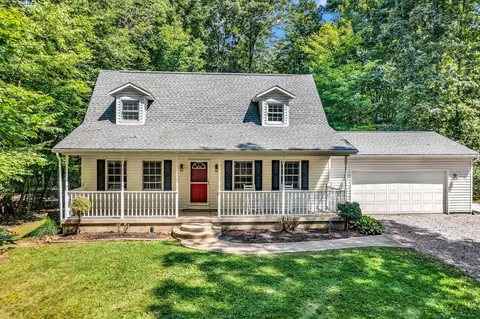 428 Grand Ridge Dr, Howard, OH 43028