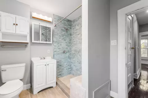 Entry Way - 198 E Maynard Ave, Columbus, OH 43202 photo 3 of 5