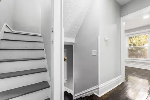 Entry Way - 198 E Maynard Ave, Columbus, OH 43202 photo 5 of 5