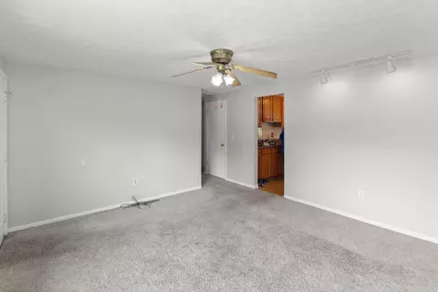 3418 Everson Rd W, Columbus, OH 43232 photo 3