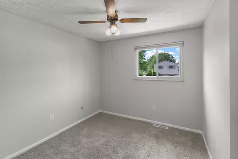 3418 Everson Rd W, Columbus, OH 43232 photo 9