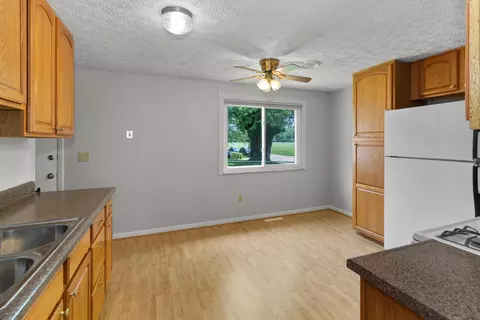 3418 Everson Rd W, Columbus, OH 43232 photo 4