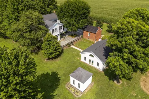 29614 Tarlton Adelphi Rd, Laurelville, OH 43135