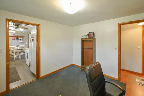 Entry Way - 4823 Ashley Dr, Springfield, OH 45503 photo 2 of 5