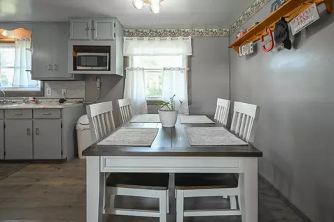Dining - 4823 Ashley Dr, Springfield, OH 45503 photo 2 of 2