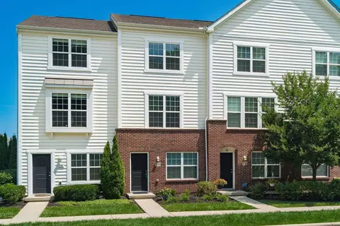 5740 Pittsford Dr, Westerville, OH 43081
