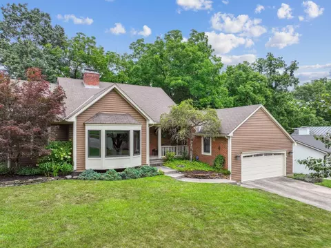744 Nova Ct, Worthington, OH 43085