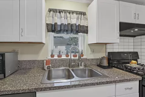 Kitchen - 3665 Etna St, Columbus, OH 43213 photo 6 of 6