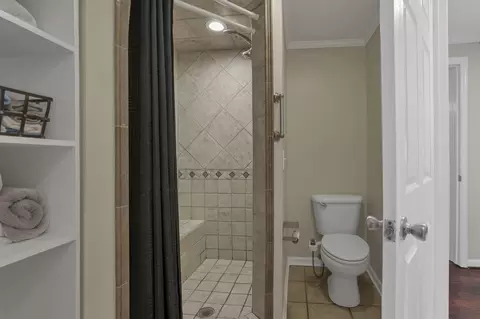 Bath - 3665 Etna St, Columbus, OH 43213 photo 2 of 3