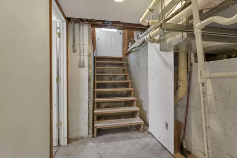 Entry Way - 3665 Etna St, Columbus, OH 43213 photo 1 of 1