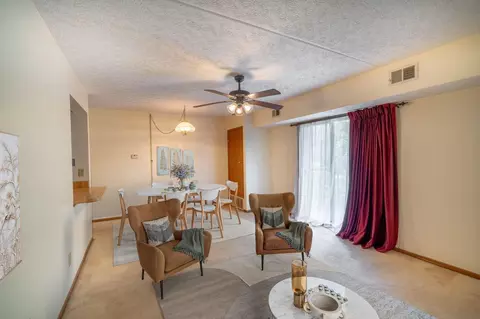 5970 Sharon Woods Blvd #215, Columbus, OH 43229