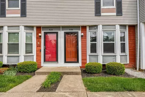 926 Worthington Woods Blvd #16, Columbus, OH 43085