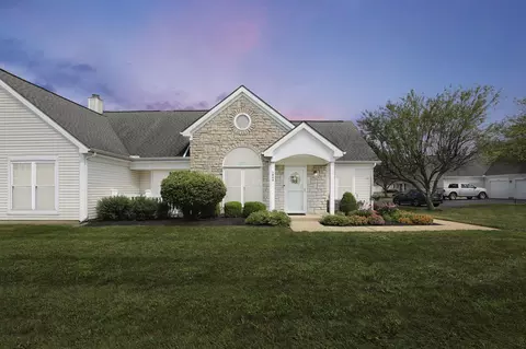 1243 Dunhurst St, Circleville, OH 43113