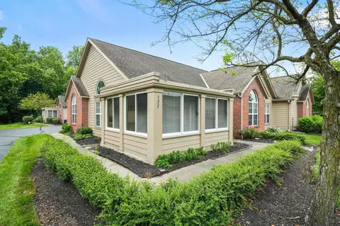 527 Mallet Pl W, Columbus, OH 43230