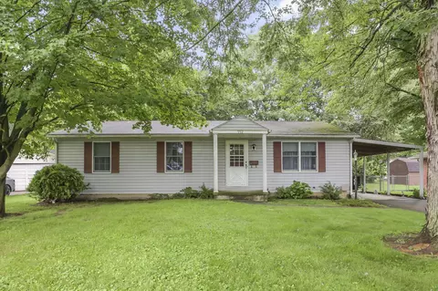 592 Chelsea Rd, Newark, OH 43055