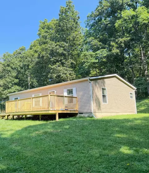 17557 Mckee Hill Rd, Frazeysburg, OH 43822